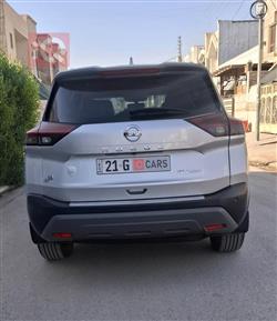 نيسان روج